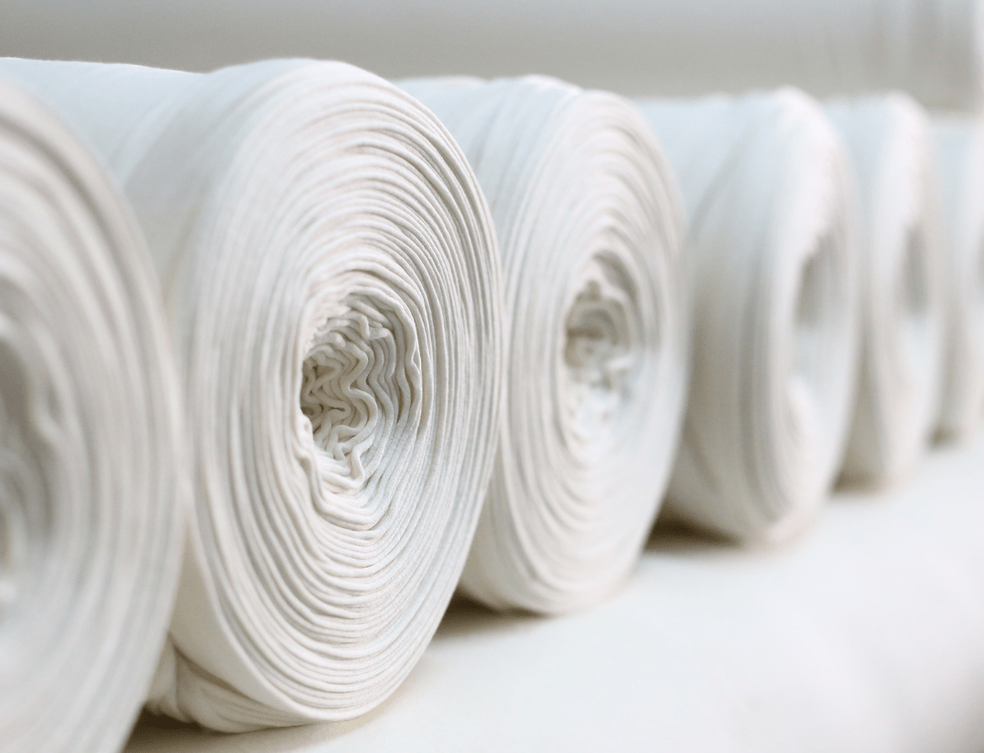 Polo personnalisable de qualité supérieure, fabriqué en France dans des matières durables et respectueuses de l’environnement. Idéal pour les entreprises, associations, et marques blanches valorisant l’éthique et la durabilité.