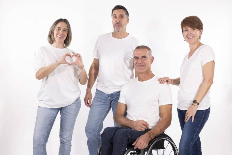 Coeur avec les doigts photos d'équipe